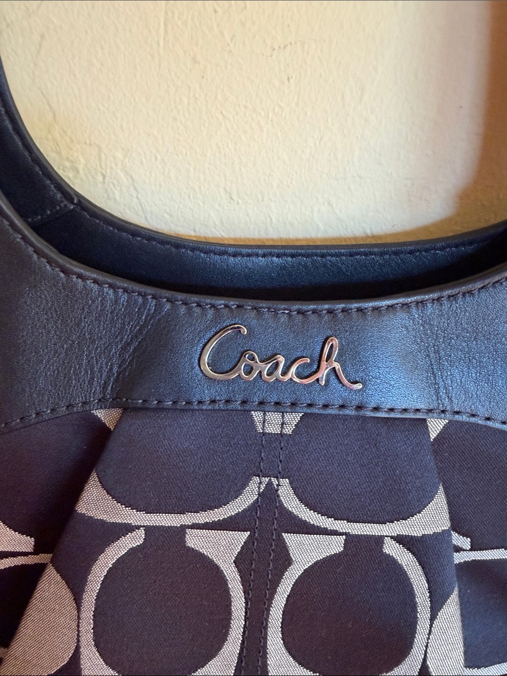 Coach Black and Gray Signature Shoulder Tote and Matching Wallet JS-127 - Picture 4 of 15